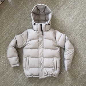 Aritzia Super Puff Jacket